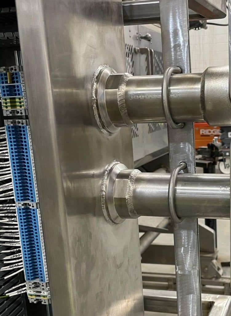 Welding creates crevices where bacteria can thrive, compromising cleanliness and compliance. For grow operations, smooth, crevice-free alternatives are the safer choice.